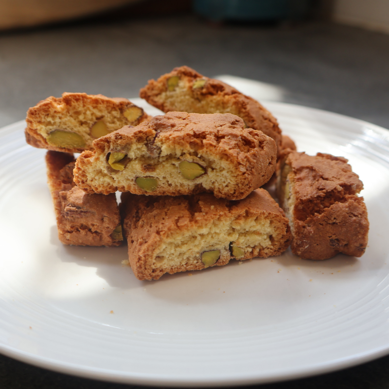 עוגיות קטונצ'יני עם פיסטוקים